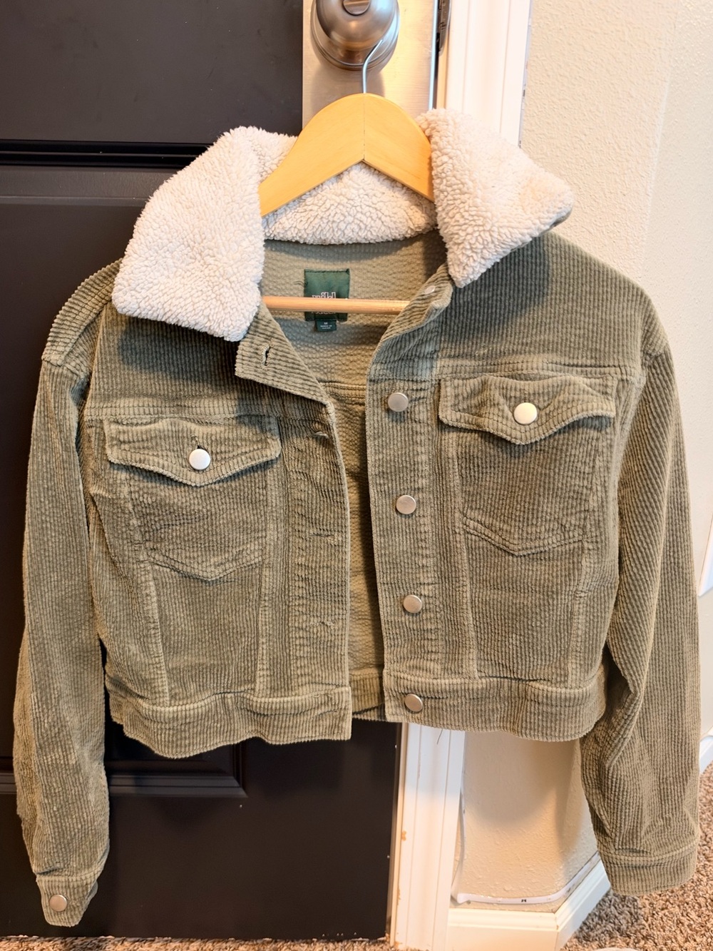 Olive green corduroy cropped jacket with white fur collar